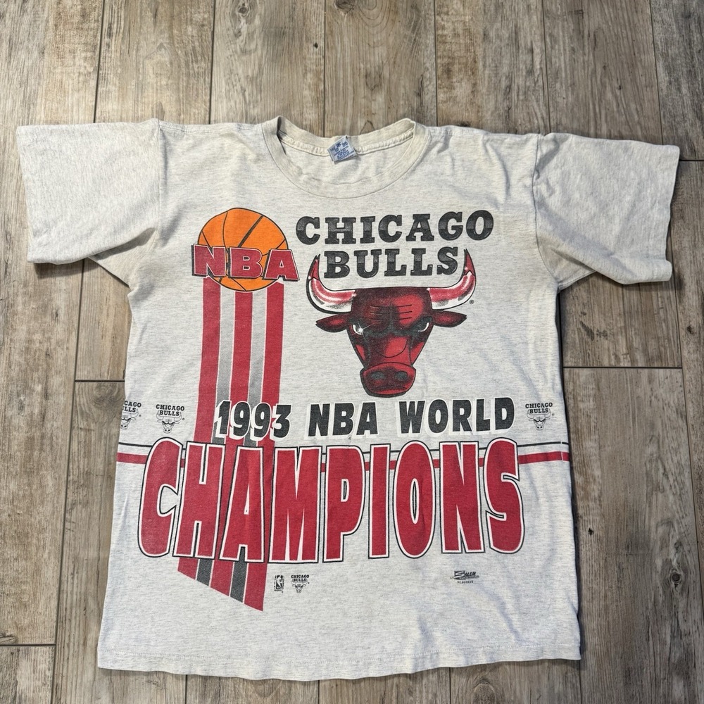 Vintage 1993 Chicago Bulls Salem Sportswear T Shirt 3-Peat NBA Champs USA Large